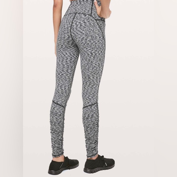 Lululemon Ready to Rulu 28” tight Size 6 - Picture 3 of 8